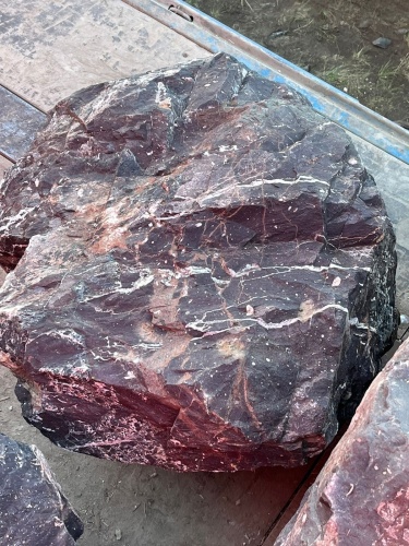 Камни для ландшафтного дизайна красно-фиолетовые 10-60 килограмм купить в Сергиеву Посаду