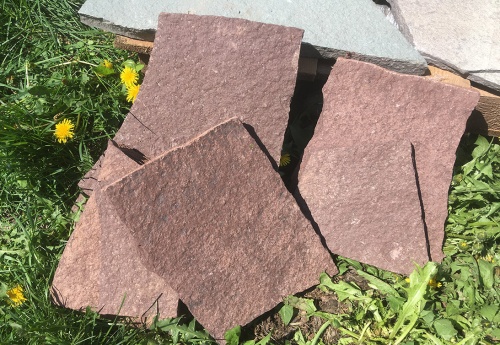 Плитняк лемезит бордовый для цоколя 1,5-2 см купить в Сергиеву Посаду