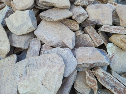 Златолит жёлтый, жёлто-зелёный глыбки и валуны для ланшафтного дизайна купить в Сергиеву Посаду