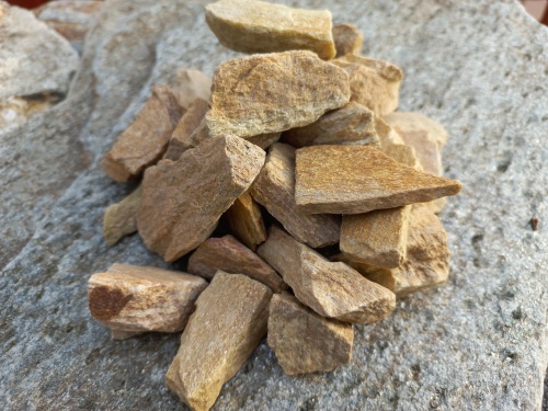 Златолит жёлтый декоративная каменная крошка купить в Сергиеву Посаду