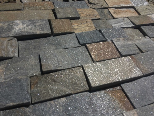 Плитка пилёная златолит Уральский для цоколя, отмостки купить в Сергиеву Посаду