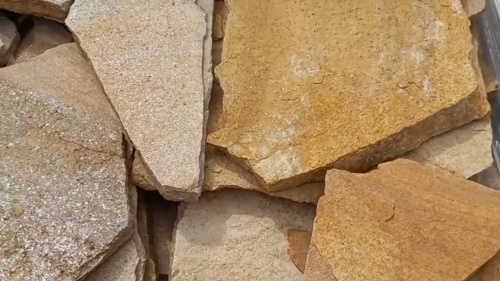 Плитняк златолит жёлтый для цоколя купить в Сергиеву Посаду