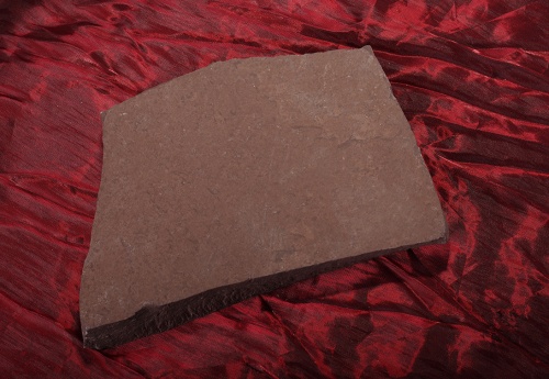 Плитняк лемезит бордовый для цоколя 1,5-2 см купить в Сергиеву Посаду