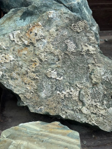 Ландшафтные глыбы зелёные 200-500 килограмм купить в Сергиеву Посаду