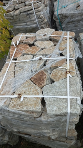 Плитняк галтованный гранитный для ландшафтного дизайна купить в Сергиеву Посаду