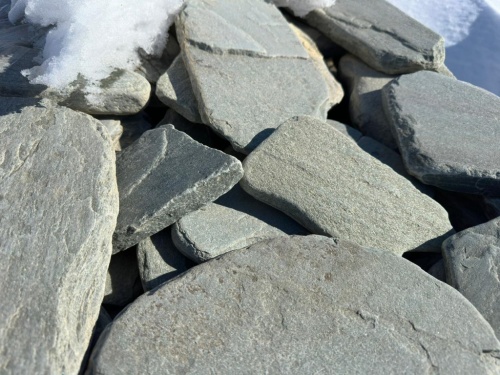 Плитняк златолит зелёный галтованный для цоколя купить в Сергиеву Посаду