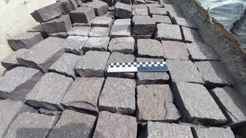 Лемезит колотая брусчатка 10 * 10 см. для парковки купить в Сергиеву Посаду