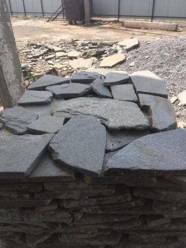 Златолит серебристый галтованный для лестниц купить в Сергиеву Посаду